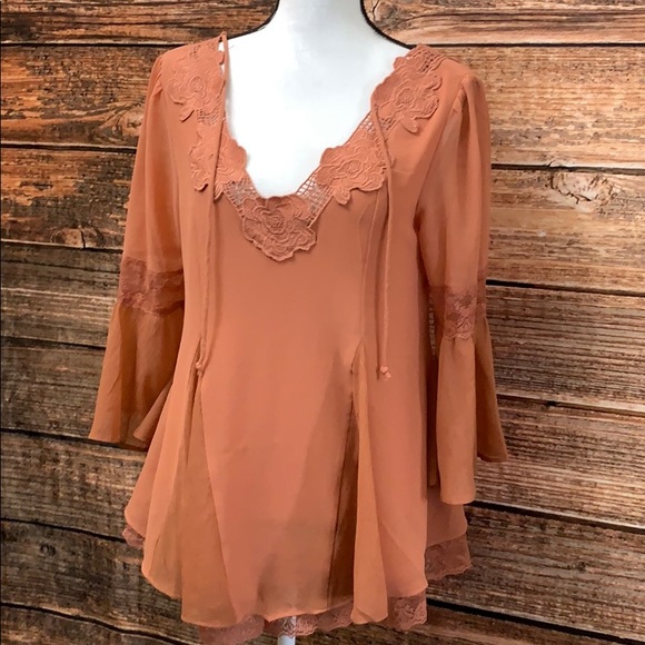 Free People Tops - 3/$20 Free People Blush Flowy Blouse